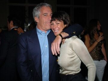 Maswell y Epstein en una foto de archivo