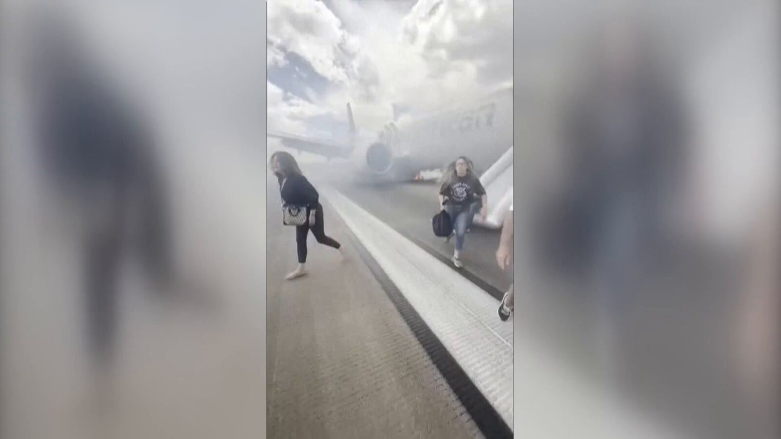 Vídeo: Así ha sido la dramática evacuación de un avión en llamas con 179 personas