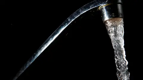 ¿Saben cuál es la bebida favorita de los españoles?: Agua, nada más que agua... ¿Saben cuál es la bebida favorita de los españoles?: Agua, nada más que agua...