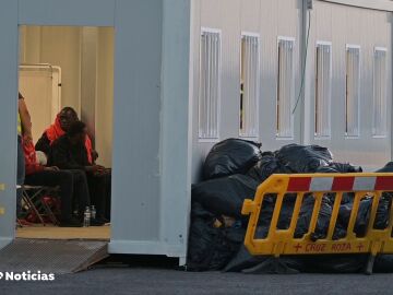 Rescatado un cayuco con 47 migrantes cerca de El Hierro tras cuatro días en alta mar