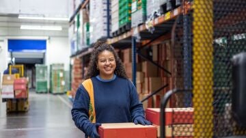 Trabajador Mercadona bloque logístico. 
