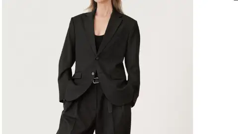 Blazer estructurada y oversize Blazer estructurada y oversize