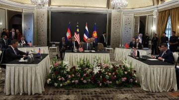 Tailandia y Camboya acuerdan un alto el fuego inmediato