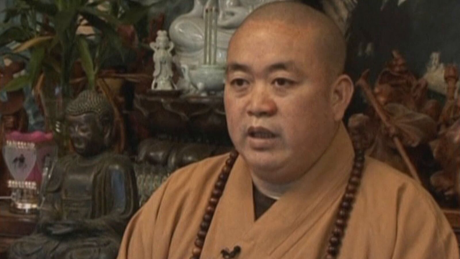 El abad del Templo Shaolin, acusado de malversar fondos y tener hijos en secreto con varias amantes