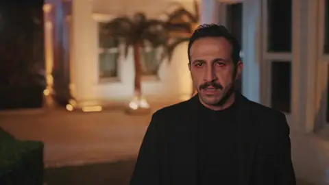 Los gestos que demuestran que Abidin aún no ha renunciado a Suna Los gestos que demuestran que Abidin aún no ha renunciado a Suna