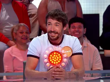 Presión máxima sobre Juanjo Ballesta en Pasapalabra: ¡cómo puede fallar la sintonía de esta serie! Presión máxima sobre Juanjo Ballesta en Pasapalabra: ¡cómo puede fallar la sintonía de esta serie!