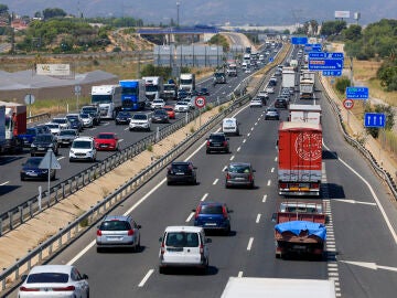 Tráfico en la salida de Valencia en la A3 este jueves