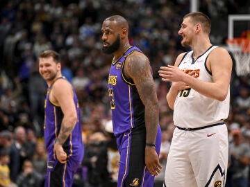 De izquierda a derecha: Doncic, LeBron y Jokic