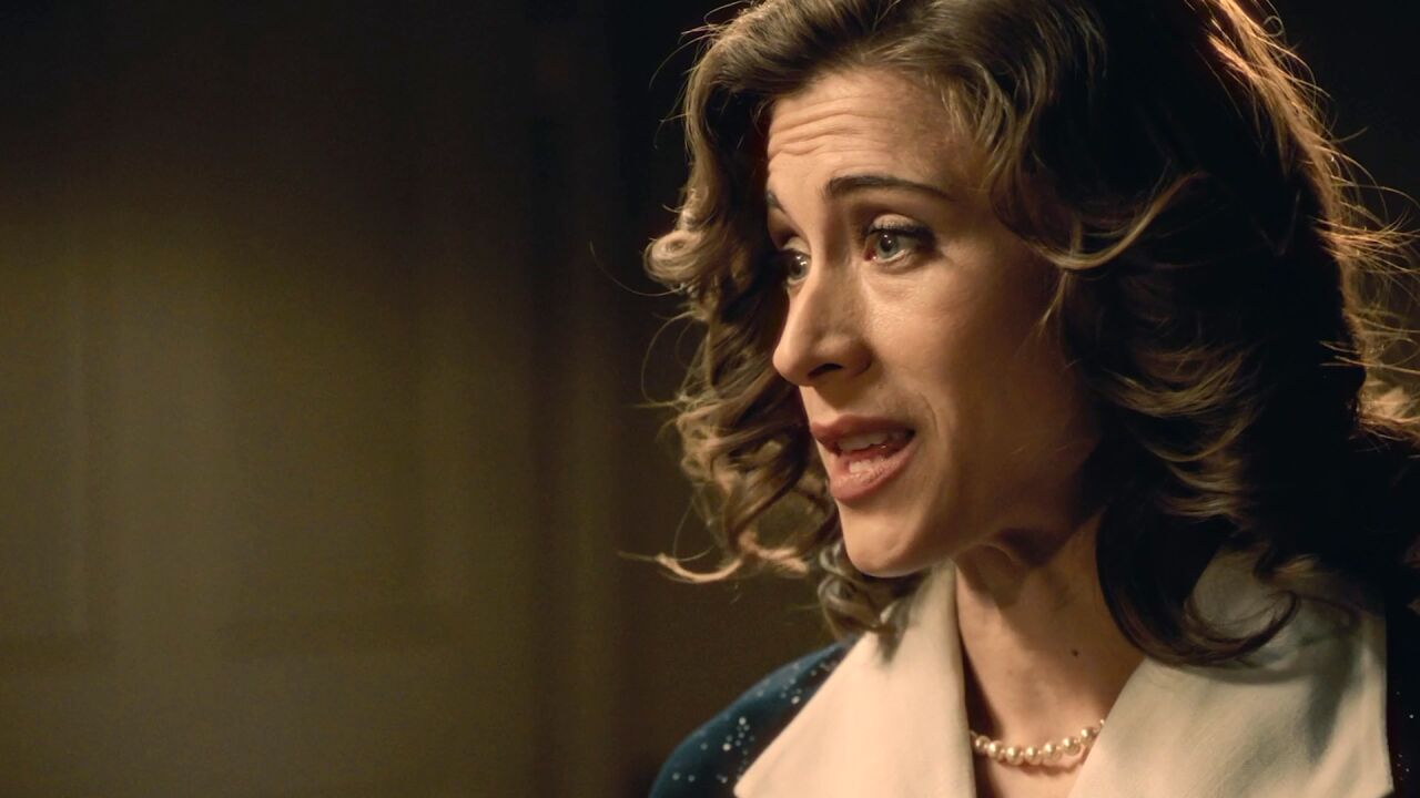 Avance del próximo capítulo de Sueños de libertad: Marta le regalará una  cámara de fotos a Fina