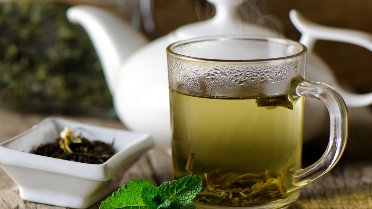 ¡Protege tu Cerebro! Descubre Cómo el Té Verde y un Estilo de Vida Saludable Pueden Combatir la Demencia