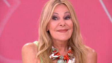 Ana Obregón anuncia el posible fin de sus posados de verano: 