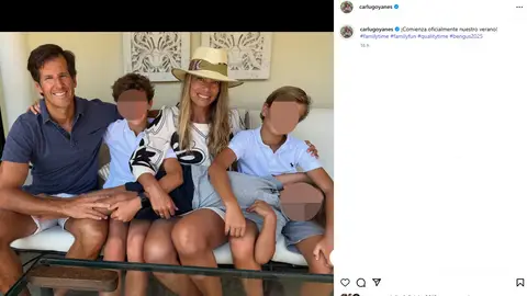 Carla Goyanes, con su marido y sus hijos, da la bienvenida al verano Carla Goyanes, con su marido y sus hijos, da la bienvenida al verano