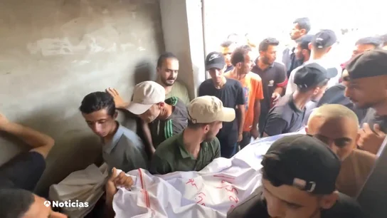 Al menos 22 palestinos muertos en una nueva noche de ataques israelíes en Gaza Al menos 22 palestinos muertos en una nueva noche de ataques israelíes en Gaza