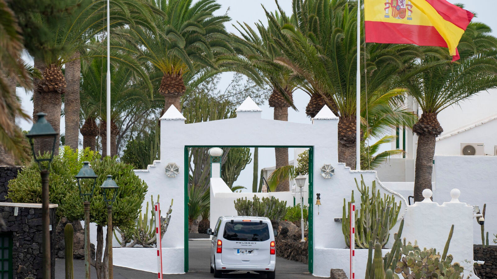 Pedro Sánchez inicia sus vacaciones en Lanzarote con su familia