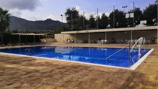 Valencia.- Vallés actuará "con la máxima contundencia" tras hallarse una cámara en el vestuario de mujeres de la piscina Piscina de Vallés (Valencia) REMITIDA / HANDOUT por AYUNTAMIENTO VALLÉS Fotografía remitida a medios de comunicación exclusivamente para ilustrar la noticia a la que hace referencia la imagen, y citando la procedencia de la imagen en la firma 29/07/2025