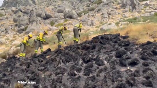 Incendios activos en Espa&ntilde;a: el fuego ha afectado 120 hect&aacute;reas en Vilardev&oacute;s