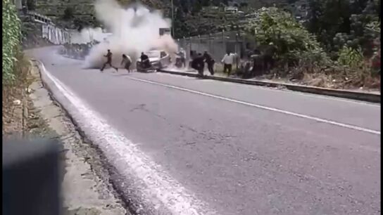 Duras im&aacute;genes: Dos muertos y seis heridos tras un accidente en un rally en Ecuador