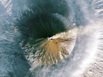 Entra en erupción un segundo volcán en el este de Rusia tras el terremoto de magnitud 8,8