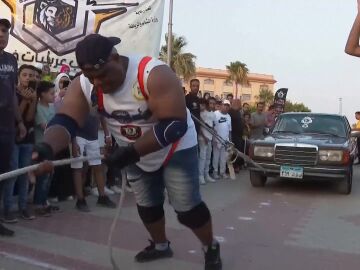 'Kabonga', récord Guinness al arrastrar 20 coches
