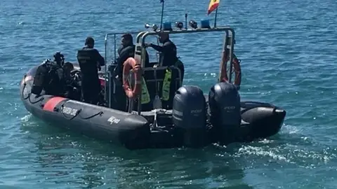 Recuperados los cuerpos sin vida del piloto de la avioneta caída al mar en Puerto de Sóller y de su hijo Recuperados los cuerpos sin vida del piloto de la avioneta caída al mar en Puerto de Sóller y de su hijo