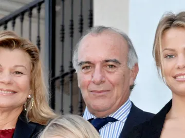 Cari Lapique, Carlos Goyanes y su hija, Carla Goyanes, en 2007 Cari Lapique, Carlos Goyanes y su hija, Carla Goyanes, en 2007