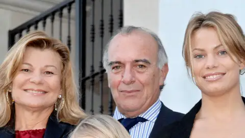 Cari Lapique, Carlos Goyanes y su hija, Carla Goyanes, en 2007 Cari Lapique, Carlos Goyanes y su hija, Carla Goyanes, en 2007