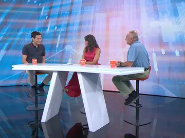 ¿Por qué los suelos no suben tanto como las pensiones? Hablamos con un jubilado y un joven: “No podemos resignarnos a vivir en condiciones precarias” ¿Por qué los suelos no suben tanto como las pensiones? Hablamos con un jubilado y un joven: “No podemos resignarnos a vivir en condiciones precarias”