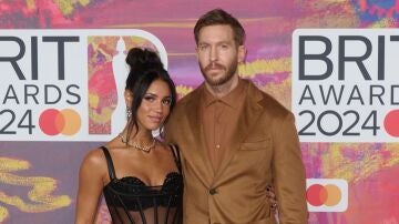 Calvin Harris y su mujer Vick Hope