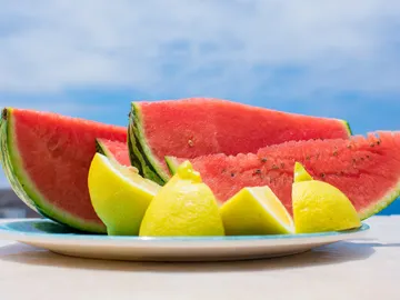 Sandía con limón Sandía con limón