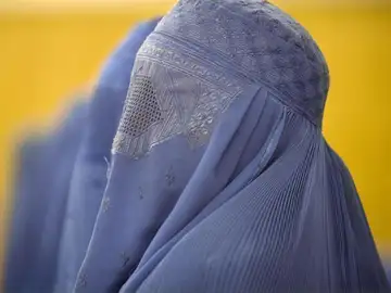 Mujer con burka Mujer con burka
