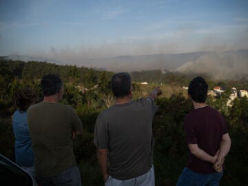 Incendio en Aldea de Corme, Ponteceso, provincia de A Coruña, Galicia, España