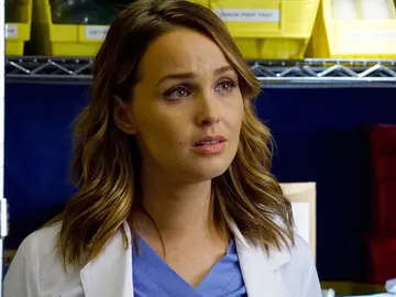 Camila Luddington como Jo Wilson en Anatomía de Grey Camila Luddington como Jo Wilson en Anatomía de Grey
