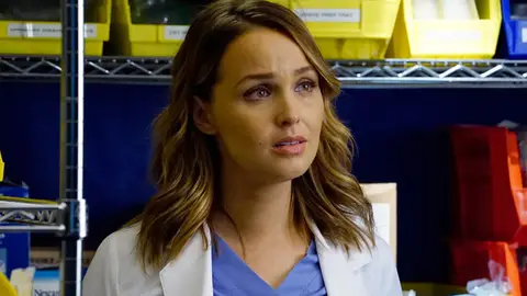 Camila Luddington como Jo Wilson en Anatomía de Grey Camila Luddington como Jo Wilson en Anatomía de Grey