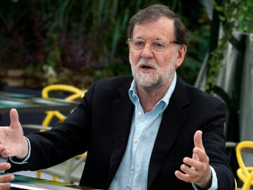 Rajoy se pronuncia por primera vez sobre el 'caso Montoro': "Deberíamos ser todos un poco más prudentes"