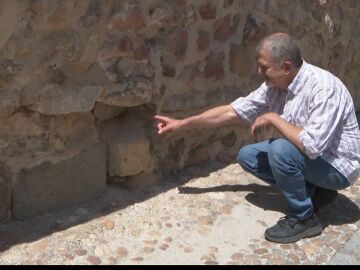El hueco de la piedra y el presunto responsable