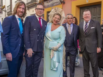 Ken Appledon, Jorge Cadaval, Maite Cadaval, Alberto Fernández y César Cadaval en la boda de Koke Fernández Cadaval y Blanca González Ken Appledon, Jorge Cadaval, Maite Cadaval, Alberto Fernández y César Cadaval en la boda de Koke Fernández Cadaval y Blanca González