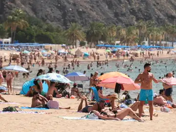 Una playa de Canarias Una playa de Canarias