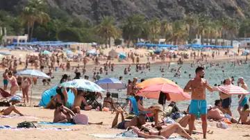 Una playa de Canarias Una playa de Canarias