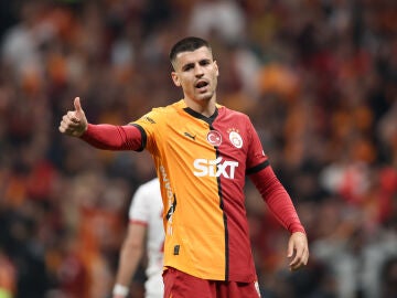 Álvaro Morata con la camiseta del Galatasaray