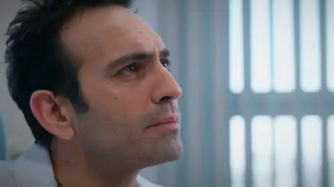 Evren fulmina a Uras en una conversación que destapa todas sus carencias Evren fulmina a Uras en una conversación que destapa todas sus carencias