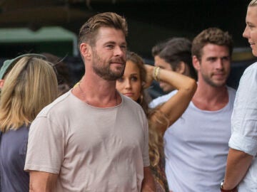 Chris y Liam Hemsworth en Byron Bay