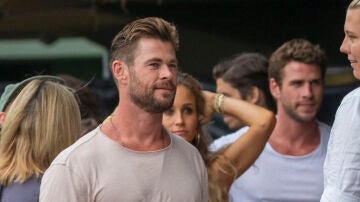 Chris y Liam Hemsworth en Byron Bay