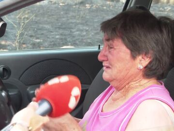 Desolación en Las Médulas: Divina, una vecina entre lágrimas mientras su casa arde