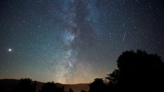 Perseidas, la lluvia estelar del verano, en la localidad c&aacute;ntabra de Proa&ntilde;o