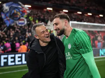 Luis Enrique y Donnarumma tras eliminar al Liverpool la pasada temporada Luis Enrique y Donnarumma tras eliminar al Liverpool la pasada temporada