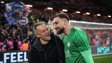 Luis Enrique y Donnarumma tras eliminar al Liverpool la pasada temporada Luis Enrique y Donnarumma tras eliminar al Liverpool la pasada temporada