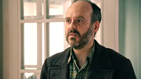 Gaspar toma una decisión tras leer la carta de Manuela: “Yo no puedo ser tu amigo” Gaspar toma una decisión tras leer la carta de Manuela: “Yo no puedo ser tu amigo”