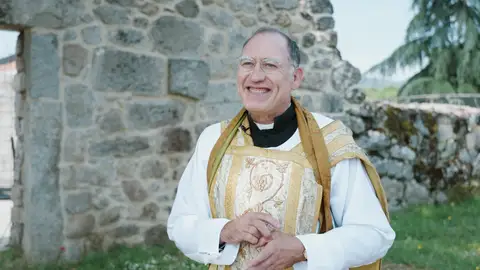 Daniel Albaladejo, el actor que interpreta a don Agustín, responde en el confesionario más loco de Sueños de libertad Daniel Albaladejo, el actor que interpreta a don Agustín, responde en el confesionario más loco de Sueños de libertad