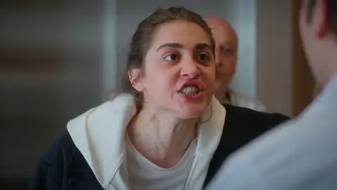 ¿Divorcio a la vista entre Uras y Seren? La traición a Bahar podría ser el final de su historia en Renacer ¿Divorcio a la vista entre Uras y Seren? La traición a Bahar podría ser el final de su historia en Renacer