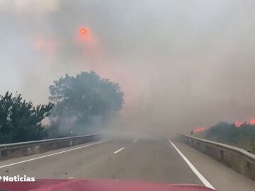 Incendio en mitad de la carretera
